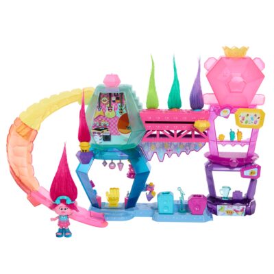 Dreamworks Trolls Band Together Mount Rageous Playset With Queen Poppy Small Doll & 25+ Accessories