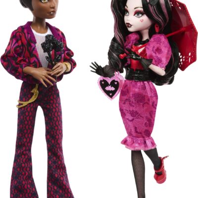 Monster High Draculaura And Clawd Wolf Collectible Dolls, Howliday Love Edition Two-Pack